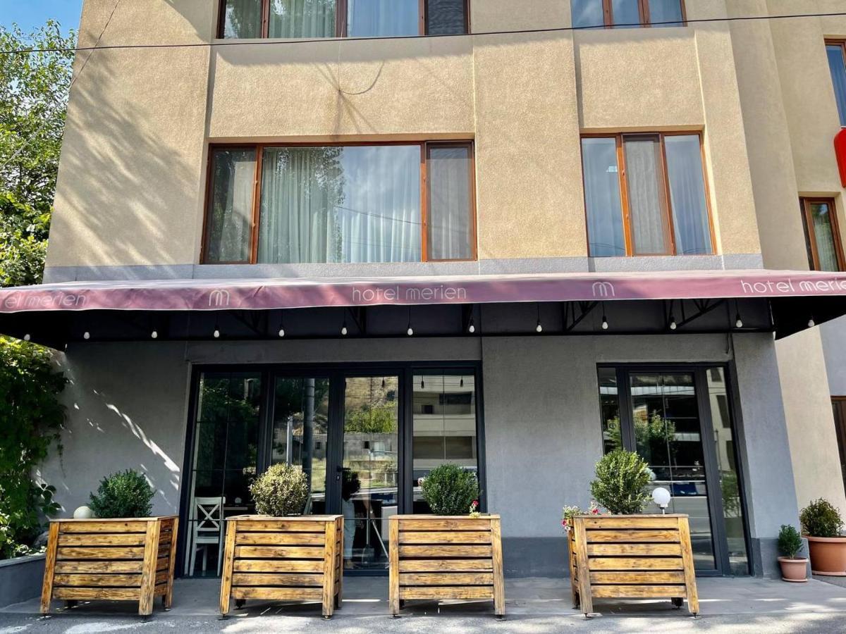 Merien Hotel 耶烈万 外观 照片