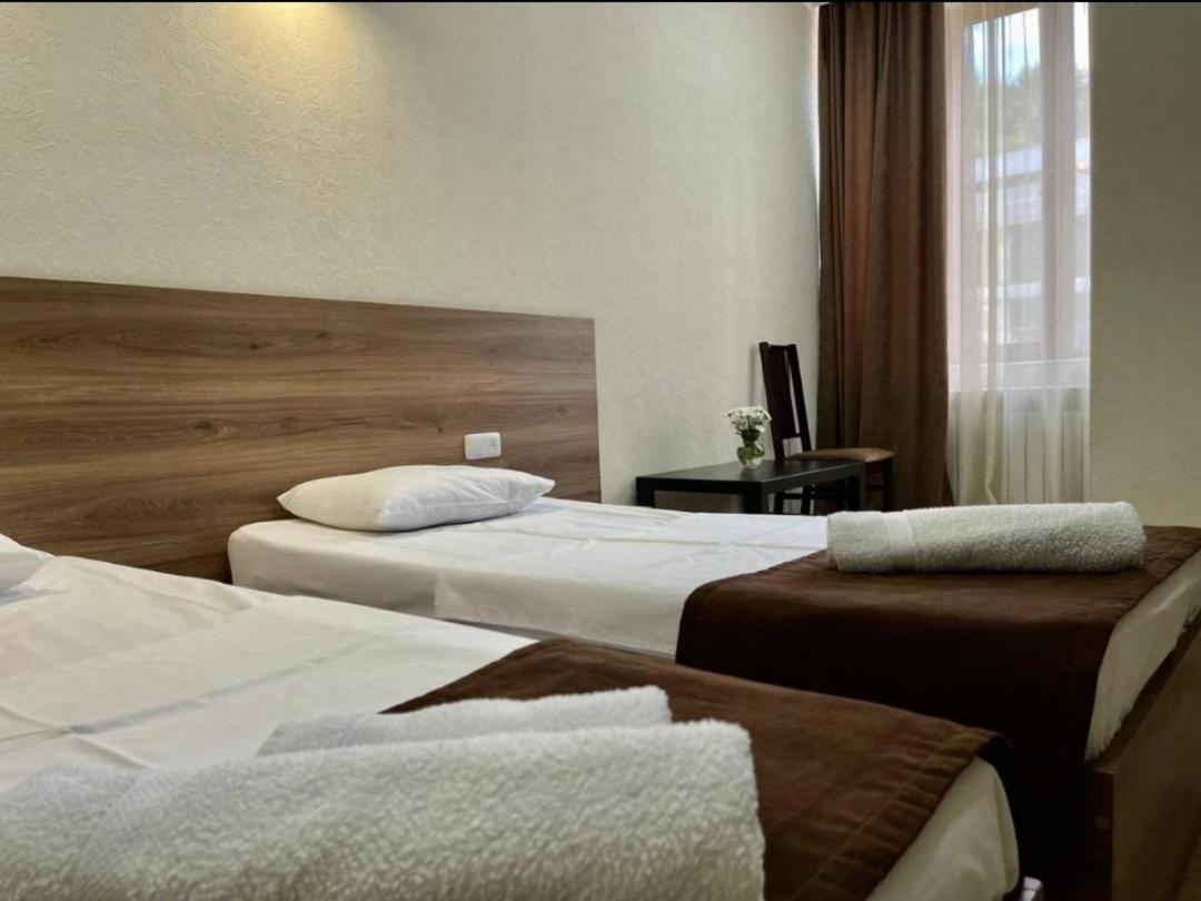Merien Hotel 耶烈万 外观 照片